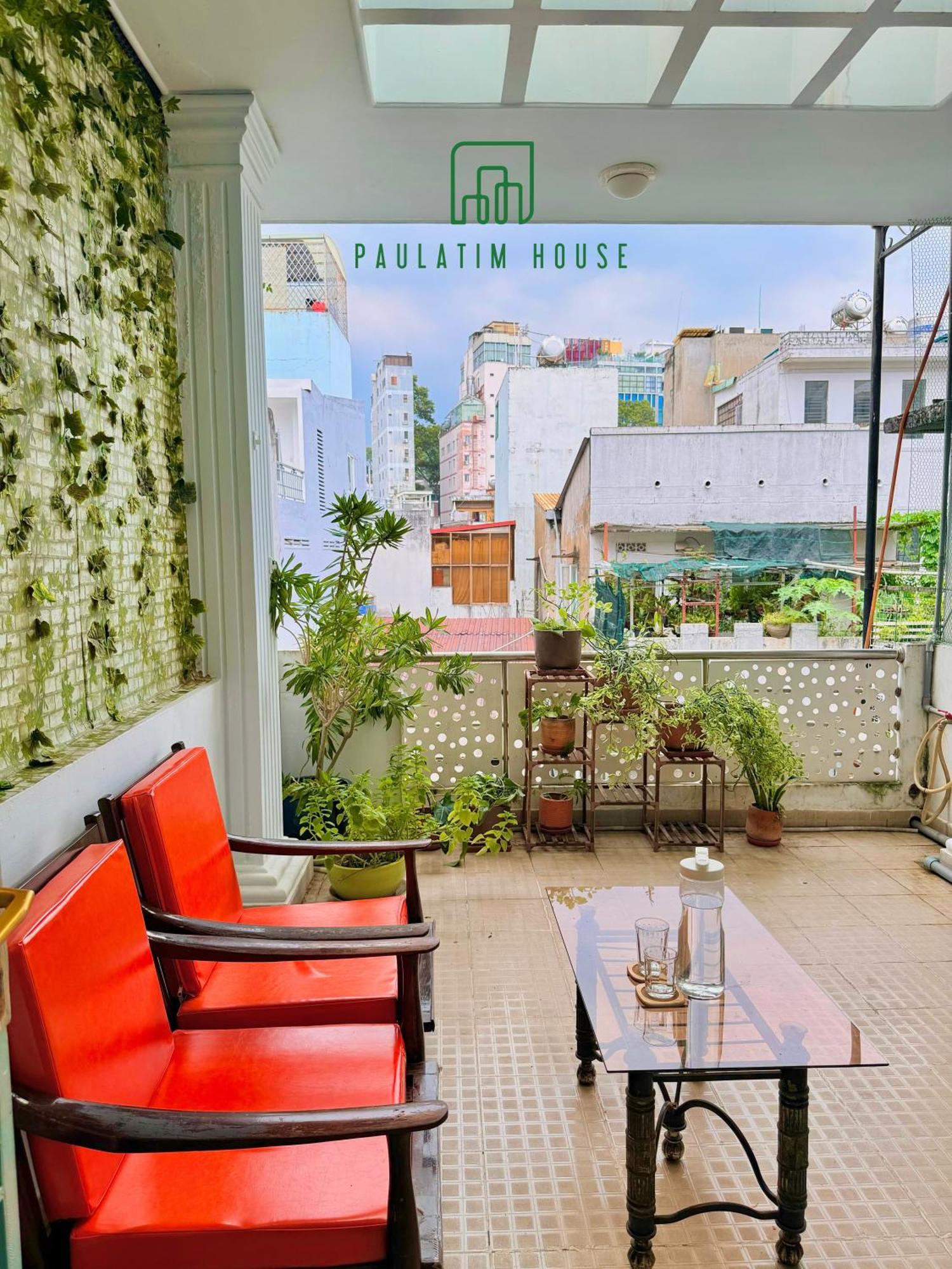 Отель Paulatim House Saigon Хошимин Экстерьер фото