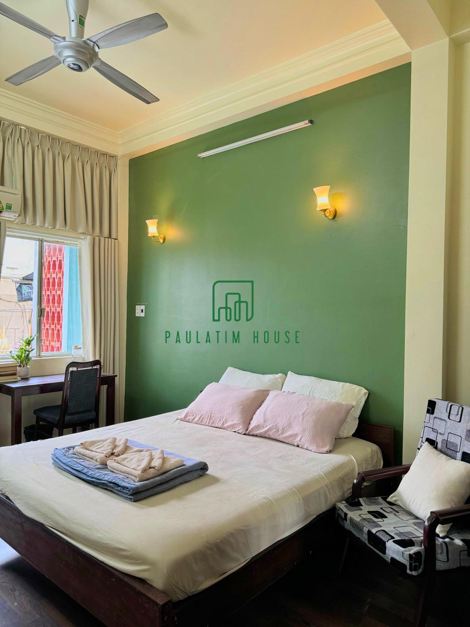 Отель Paulatim House Saigon Хошимин Экстерьер фото