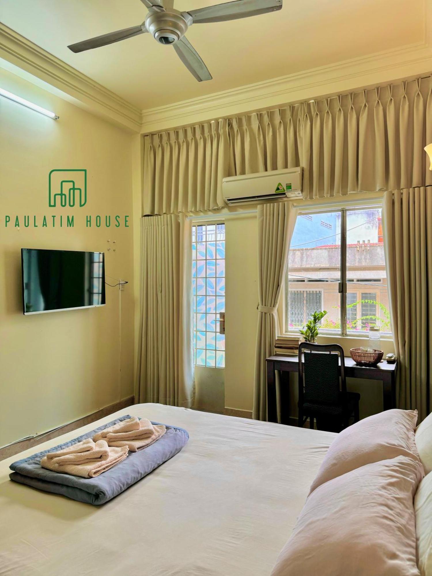 Отель Paulatim House Saigon Хошимин Экстерьер фото