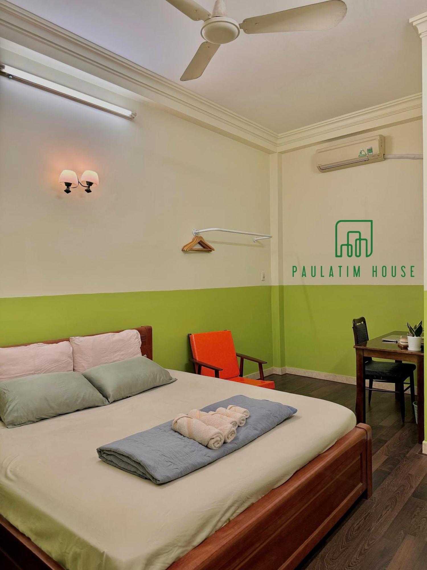 Отель Paulatim House Saigon Хошимин Экстерьер фото