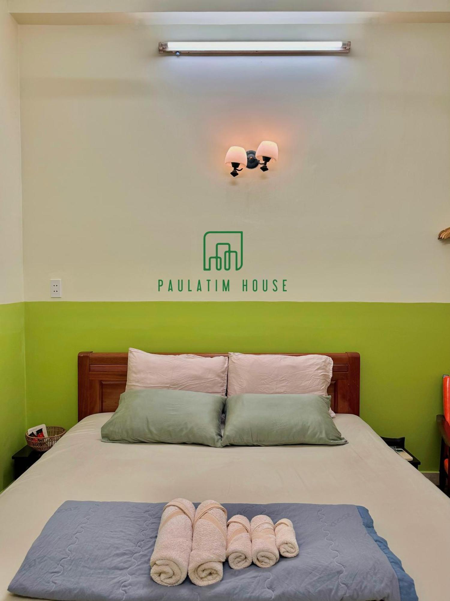 Отель Paulatim House Saigon Хошимин Экстерьер фото
